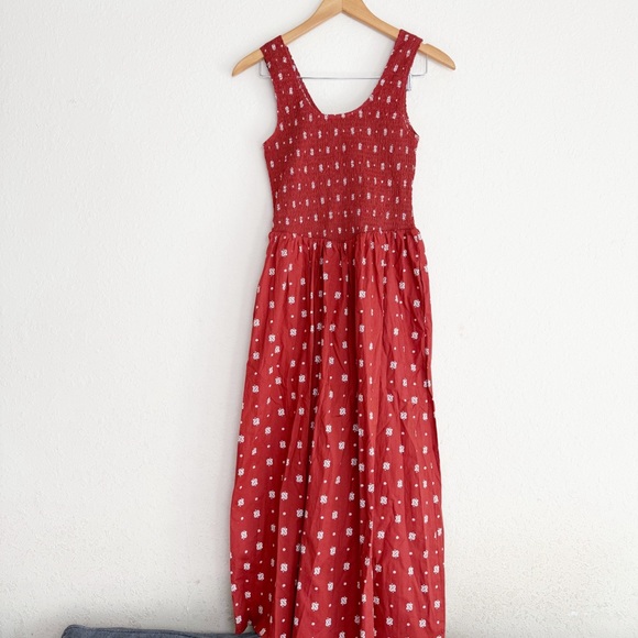 Wayf Dana Floral Smocked Drop Waist Midi Dress Size Medium - Picture 8 of 8